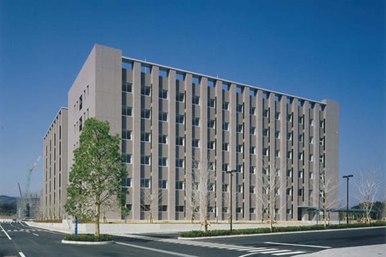 2006(平成18)年 保健医療学部開設
