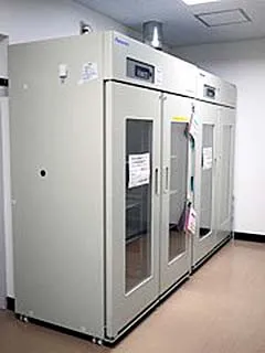 ローター保管庫①(低温保管庫)