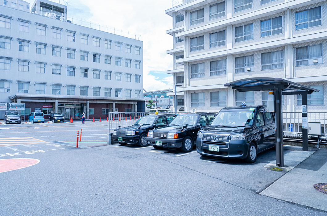 タクシー乗り場