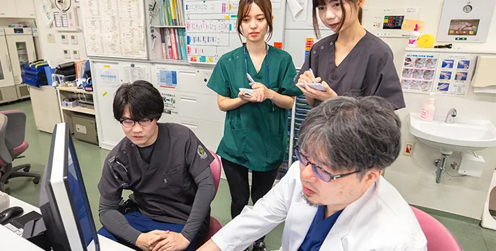 臨床⼒の高い指導医による熱心な指導