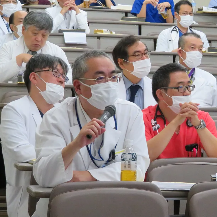 内科専攻医症例カンファレンス参加可能_06