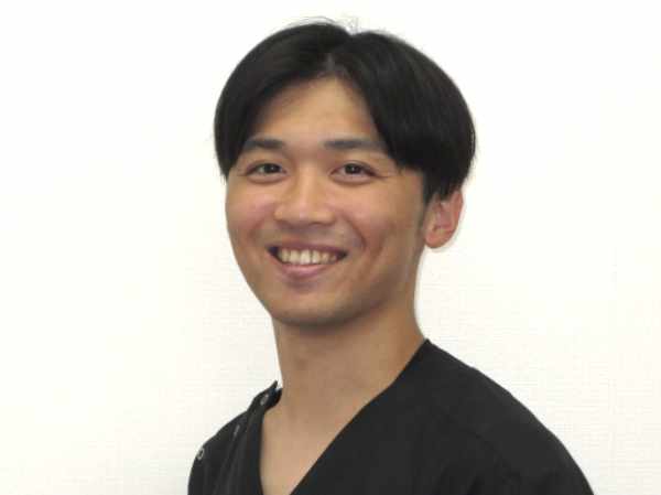 西浦　嵐 先生